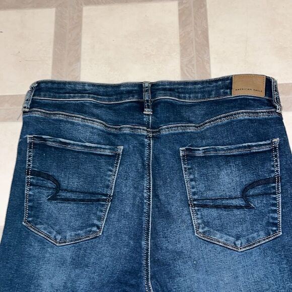 AMERICAN EAGLE NE(X)T LEVEL STRETCH SUPER HI-RISE DISTRESSED JEGGING SIZE 16 - Picture 10 of 12
